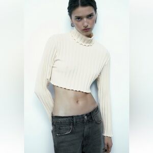Zara RIBBED CROPPED TOP. Oyster White. Size S. New with Tags.